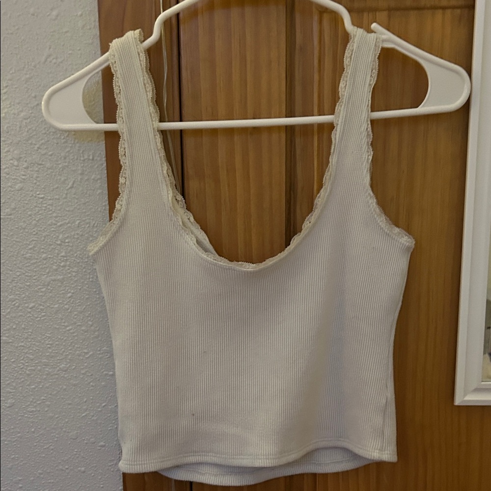Hollister Cream Lace-Trim Camisole